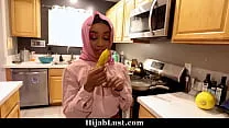 Hijab Babe Tastes a Bit of American Cock and She's Is Eager to Have It Inside Her - Hijablust