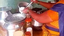 Desi bhabhi cooking homemade sex