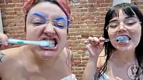 4K GG DENTAL HYGIENIST FETISH TOOTHBRUSHING DENTAL THREAD